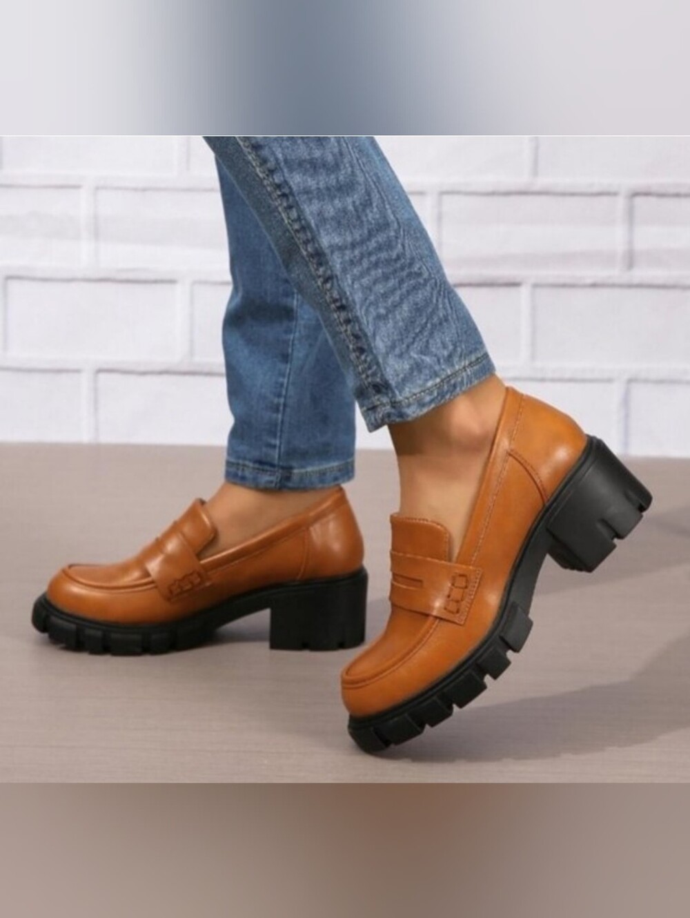 New in box! Womens 7 brown chunky heel platform loafer casual slip in shoes
